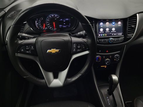 Used 2020 Chevrolet Trax LT w/ LT Convenience Package FWD image 22