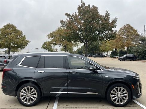 Used 2023 Cadillac XT6 Premium Luxury w/ Technology Package image 3