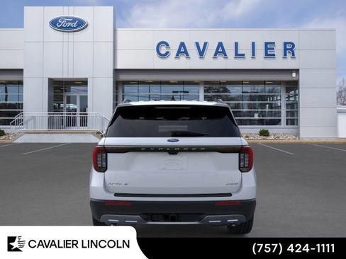 Used 2026 Ford Explorer Active w/ Active Comfort Package AWD/4WD image 5