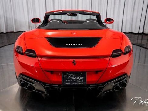 Used 2024 Ferrari Roma Spider RWD image 19