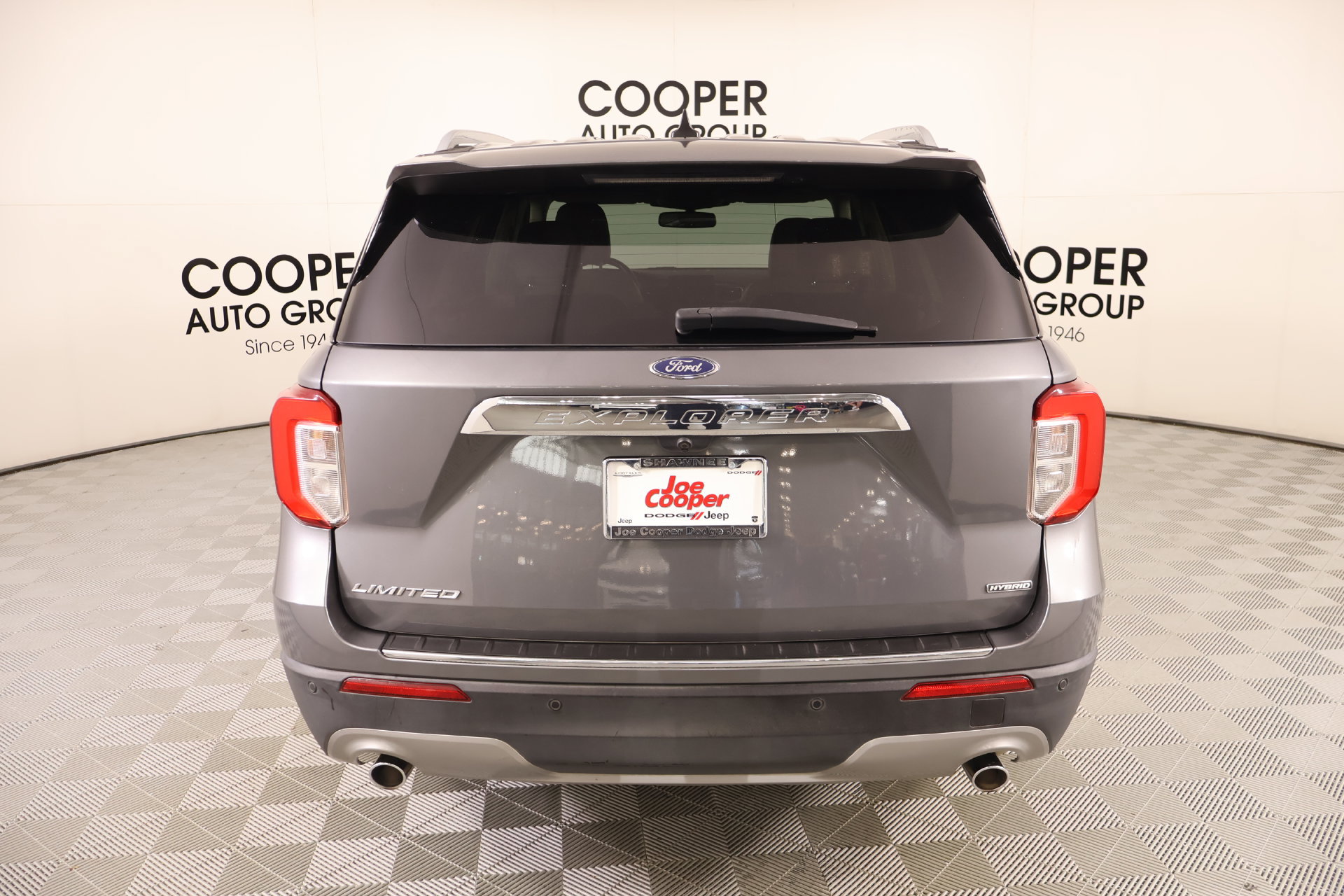 Used 2021 Ford Explorer Limited w/ Hybrid Equipment Group 310A RWD image 23