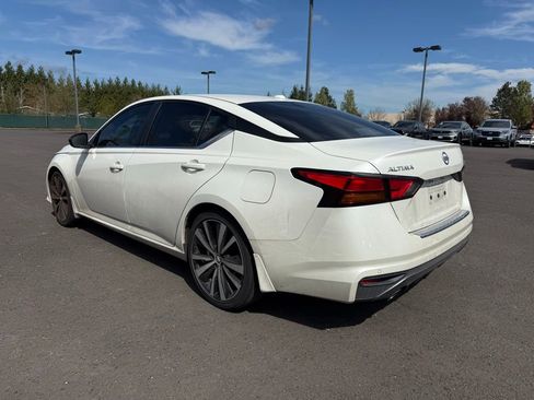 Used 2020 Nissan Altima 2.5 SR w/ Premium Package image 5