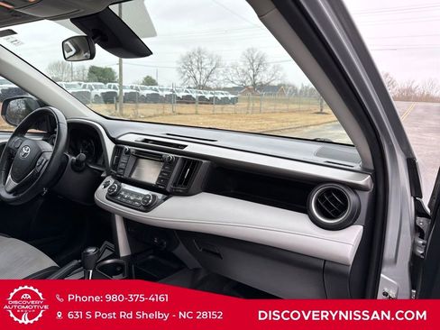 Used 2018 Toyota RAV4 XLE image 35