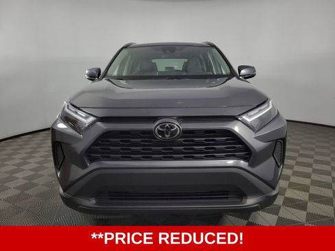 Used 2023 Toyota RAV4 XLE w/ Convenience Package FWD image 2