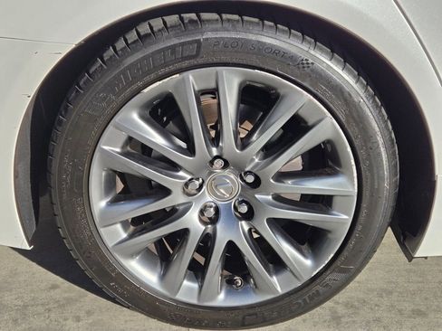 Used 2017 Lexus LS 460 image 9