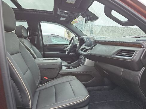 Used 2023 Chevrolet Tahoe Premier AWD/4WD image 6