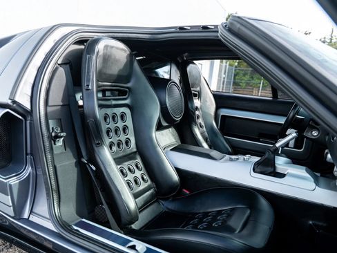 Used 2006 Ford GT image 16