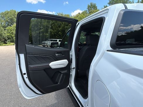 New 2025 GMC Canyon AT4 w/ AT4X Package image 29