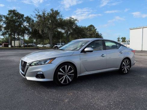 Certified 2020 Nissan Altima 2.5 Platinum FWD image 8