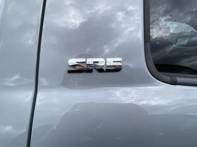 Used 2018 Toyota Tundra SR5 w/ TRD Off Road Package AWD/4WD image 6