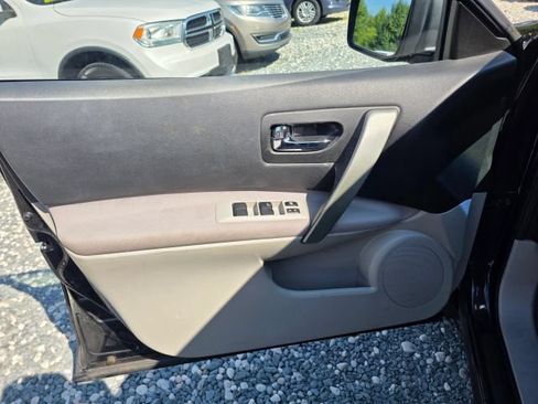 Used 2015 Nissan Rogue S w/ Convenience Package FWD image 11