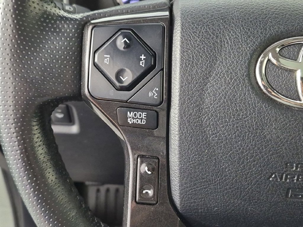 Used 2023 Toyota 4Runner TRD Off-Road Premium w/ Moonroof Package AWD/4WD image 19