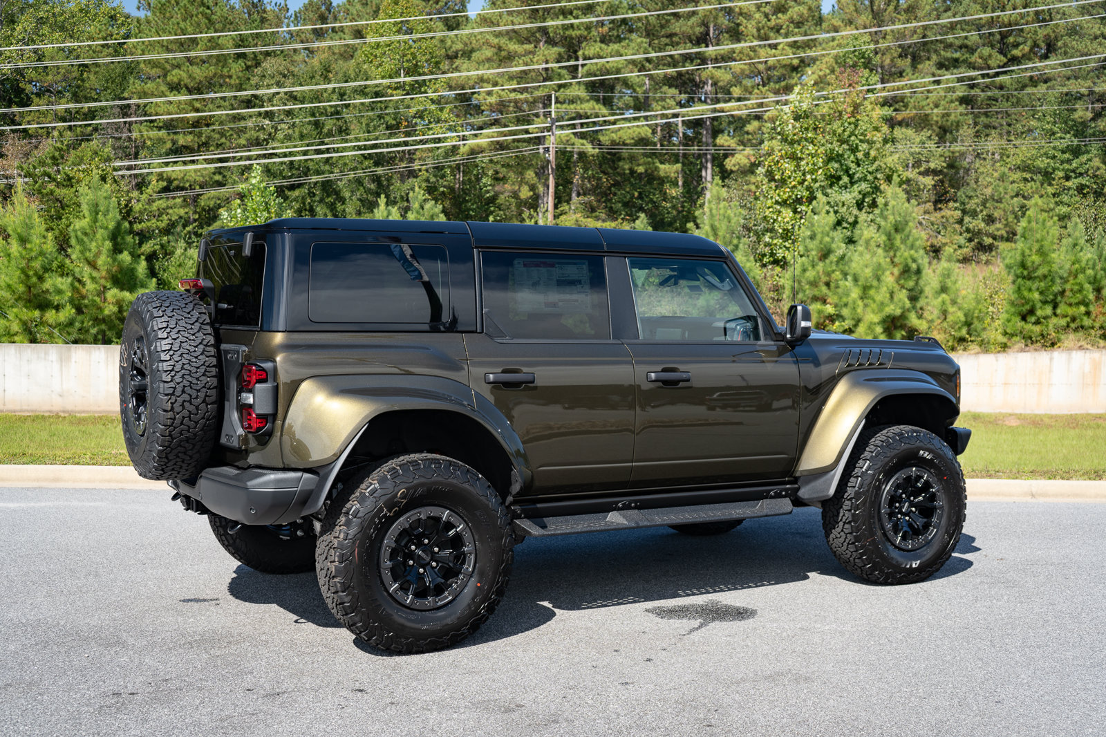 New 2026 Ford Bronco Raptor w/ Interior Carbon Fiber Pack AWD/4WD image 23