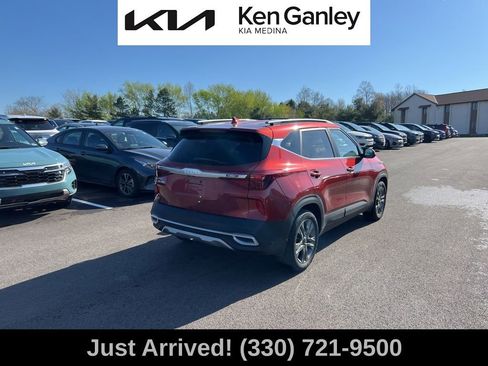 Certified 2023 Kia Seltos S w/ Navigation Package FWD image 5