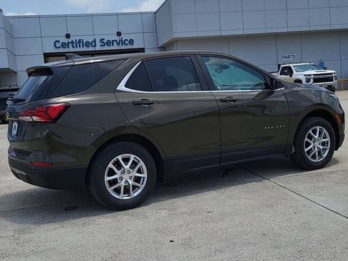 Used 2024 Chevrolet Equinox LT w/ Driver Convenience Package AWD/4WD image 8