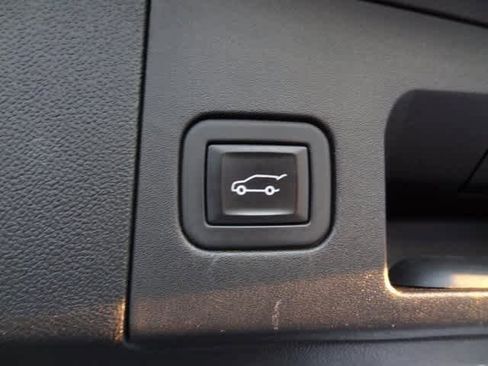 Used 2023 Cadillac XT5 Premium Luxury image 11