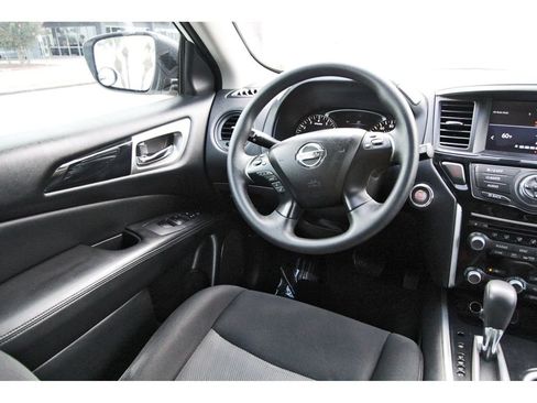 Used 2020 Nissan Pathfinder S FWD image 8