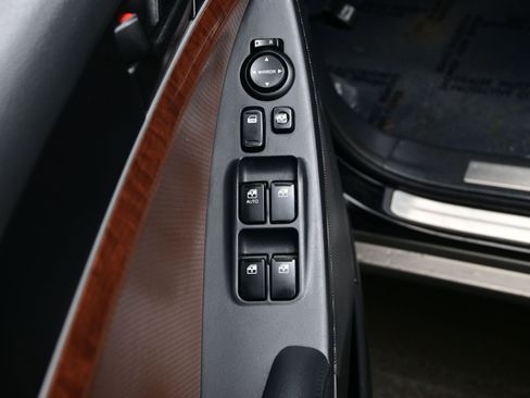 Used 2011 Hyundai Veracruz Limited w/ Navigation Pkg 3 AWD/4WD image 13