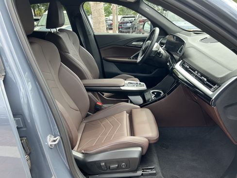 Certified 2025 BMW X2 xDrive28i AWD/4WD image 32