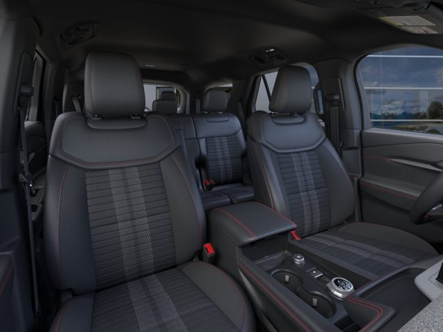Used 2026 Ford Explorer ST-Line w/ ST-Line Street Pack AWD/4WD image 10