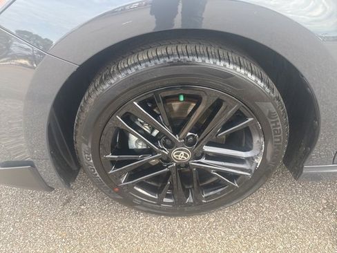 Used 2025 Toyota Camry SE image 11