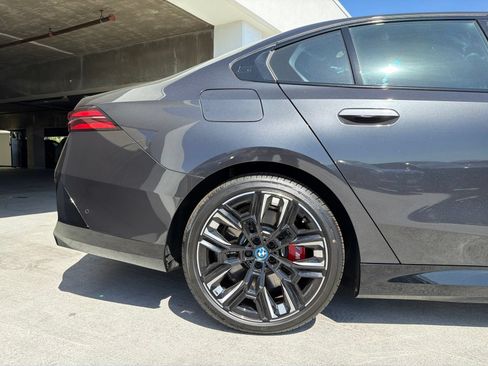 Used 2024 BMW i5 M60 w/ Premium Package AWD/4WD image 5