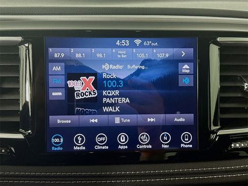 Used 2018 Chrysler Pacifica Limited image 14