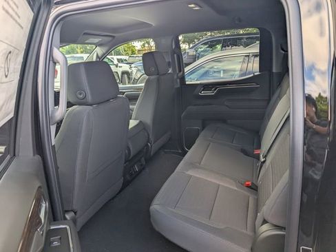 New 2026 GMC Sierra 1500 SLE w/ Preferred Package RWD image 11