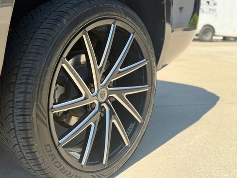 Used 2018 Chevrolet Tahoe Premier AWD/4WD image 5