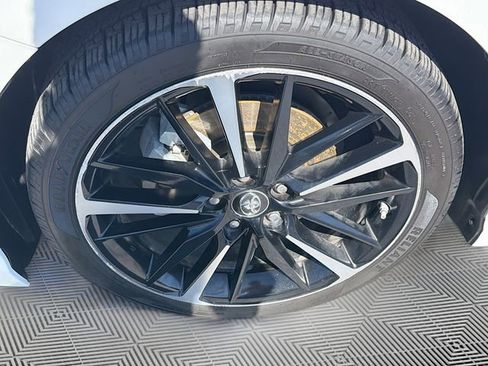 Used 2019 Toyota Camry XSE FWD image 31