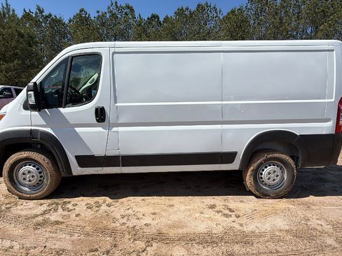 New 2026 RAM ProMaster 2500 w/ Convenience Group FWD image 11