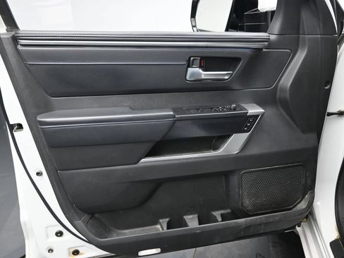 Used 2024 Toyota Tundra Platinum AWD/4WD image 22