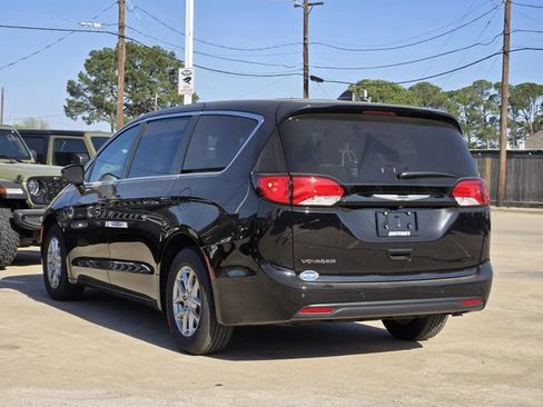 New 2026 Chrysler Voyager LX FWD image 3