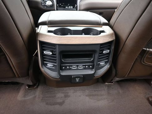 Used 2025 RAM 1500 Limited AWD/4WD image 38