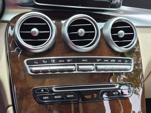 Used 2018 Mercedes-Benz GLC 300 image 9