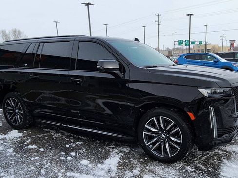 Used 2023 Cadillac Escalade ESV Sport Platinum w/ LPO, ONYX Package AWD/4WD image 8