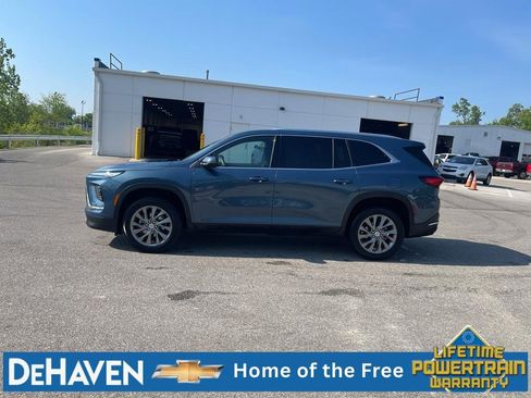 Used 2026 Buick Enclave Preferred FWD image 3
