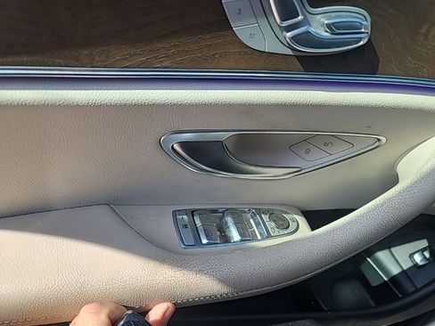 Used 2020 Mercedes-Benz E 450 4MATIC Sedan image 12