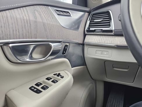 Certified 2023 Volvo XC90 T8 Ultimate w/ Lounge Package image 32