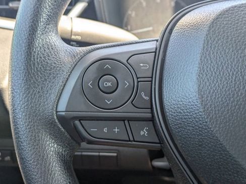 Used 2025 Toyota Corolla LE FWD image 23