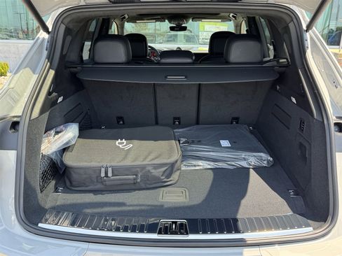 New 2025 Porsche Cayenne Turbo image 26