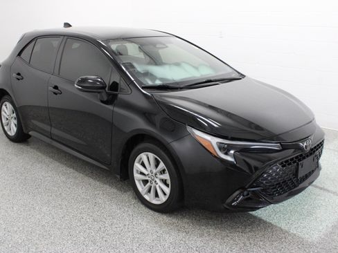 Used 2025 Toyota Corolla SE FWD image 4