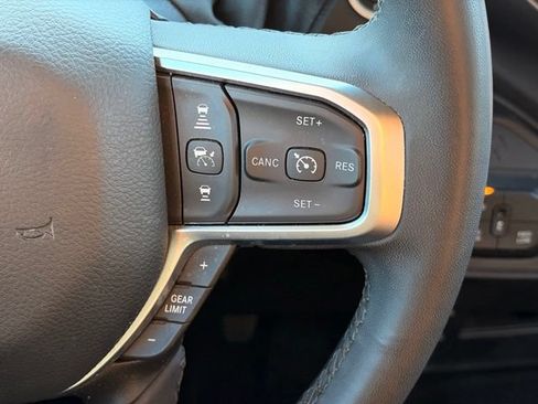 Used 2025 RAM 2500 Big Horn AWD/4WD image 17