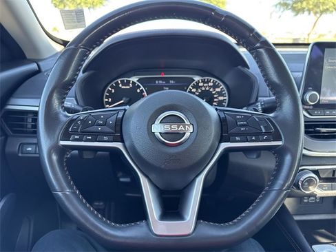 Used 2023 Nissan Altima 2.5 SR image 15