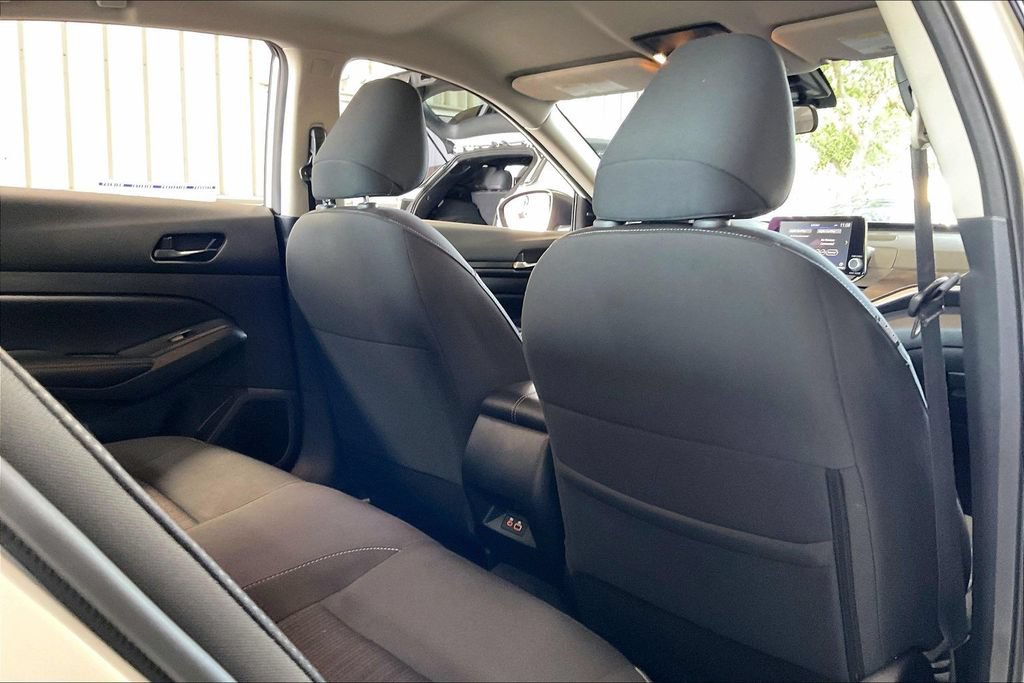 Used 2025 Nissan Altima 2.5 SV AWD/4WD image 20
