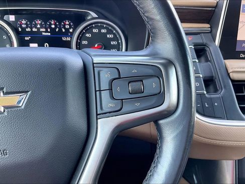 Used 2021 Chevrolet Tahoe Premier w/ Premium Package image 19