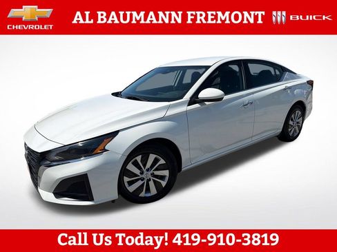 Used 2023 Nissan Altima 2.5 S FWD image 2