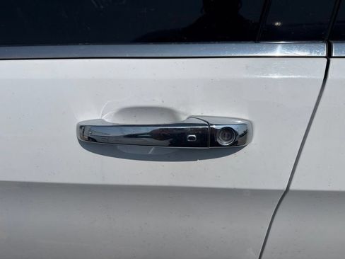 Used 2014 Jeep Grand Cherokee Overland AWD/4WD image 11