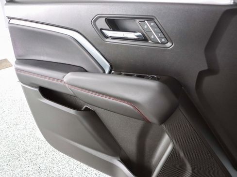 Used 2024 Chevrolet Colorado Z71 w/ Z71 Convenience Package 2 image 21