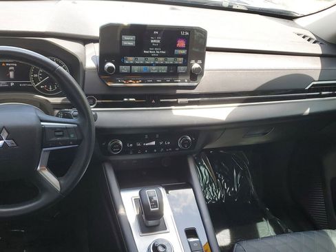 Used 2022 Mitsubishi Outlander SEL AWD/4WD image 19